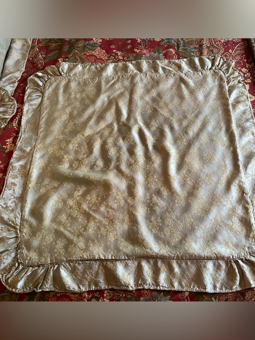 Bella Notte Euro Shams (2) Silver/Gold Floral Colette Satin Jacquard NWOT Luxe - Picture 7 of 10